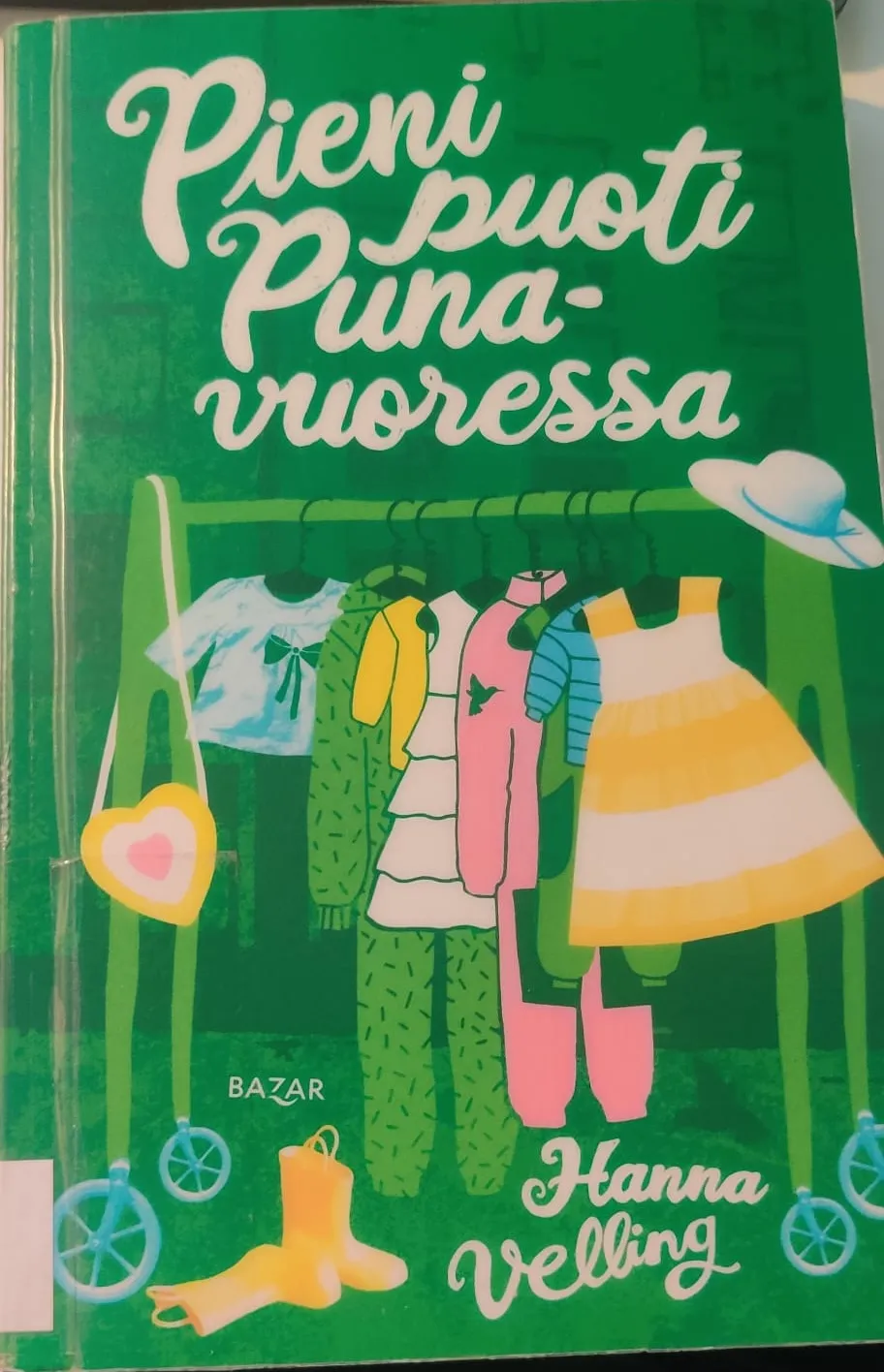 Pieni puoti Punavuoressa book cover